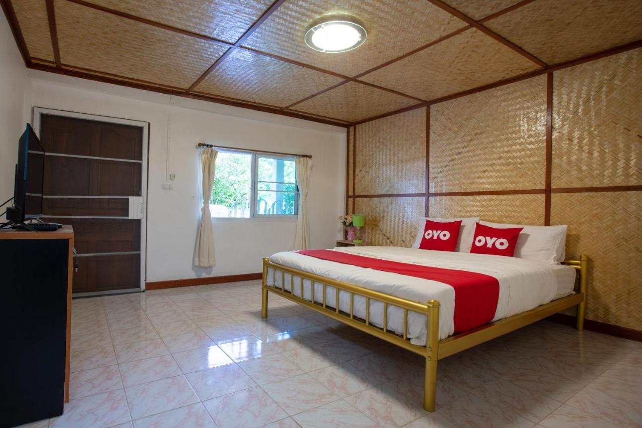 Oyo 909 Guiding Star Resort Чиангмай Екстериор снимка
