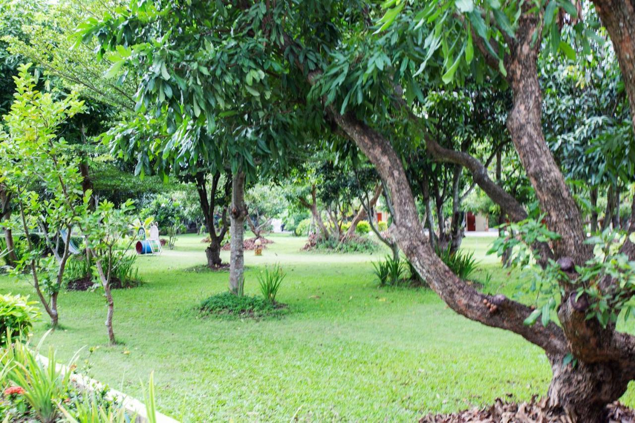 Oyo 909 Guiding Star Resort Чиангмай Екстериор снимка