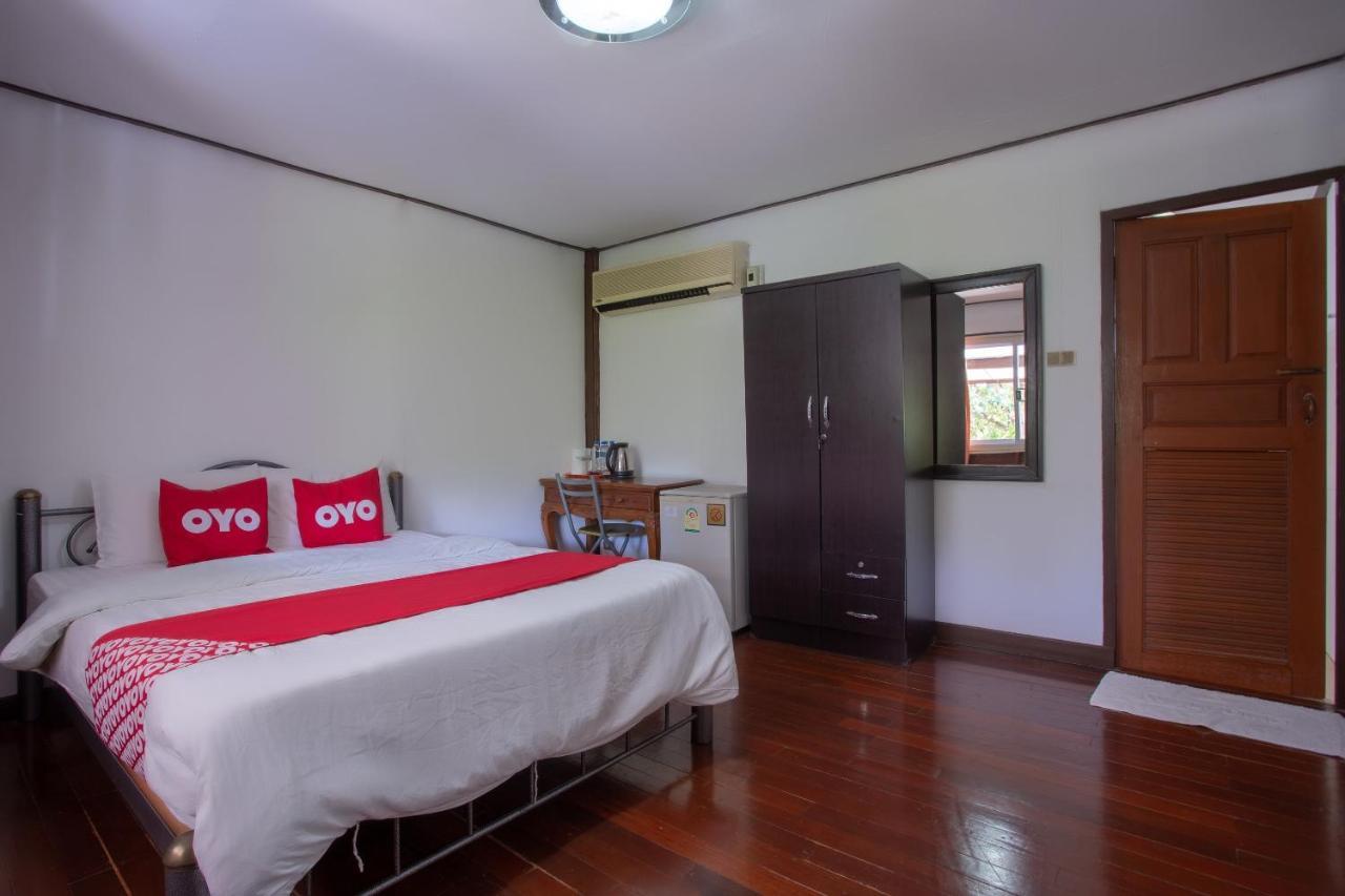 Oyo 909 Guiding Star Resort Чиангмай Екстериор снимка