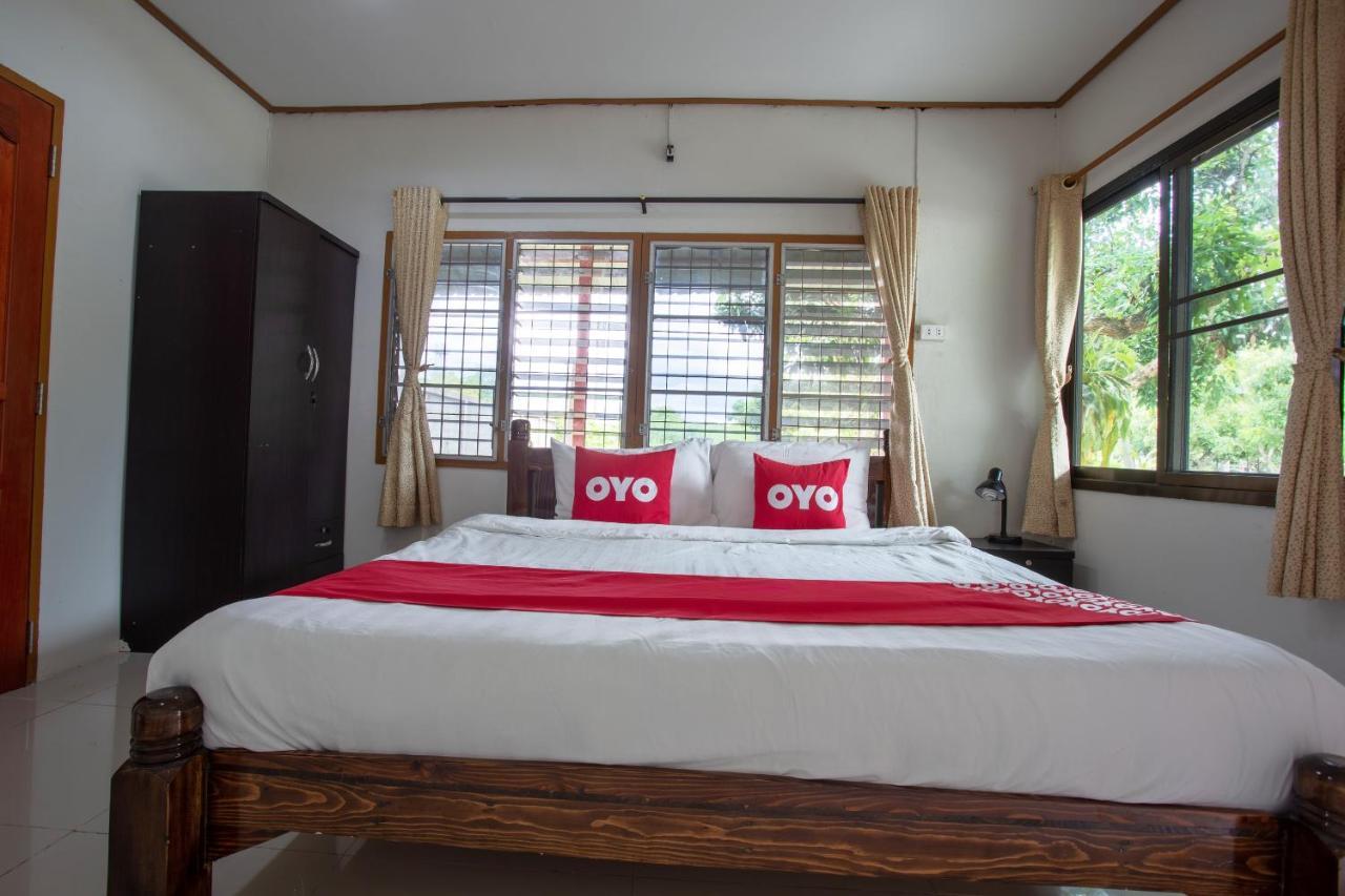 Oyo 909 Guiding Star Resort Чиангмай Екстериор снимка
