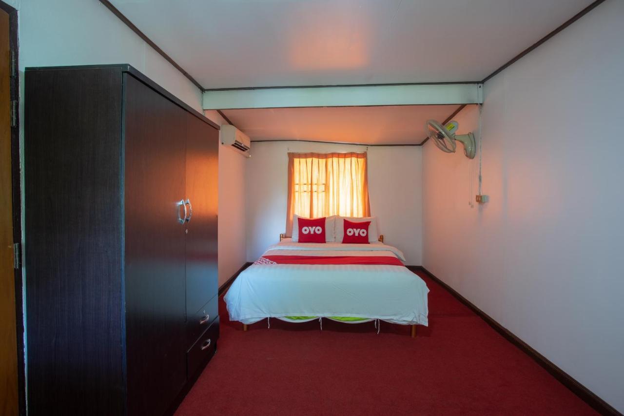 Oyo 909 Guiding Star Resort Чиангмай Екстериор снимка