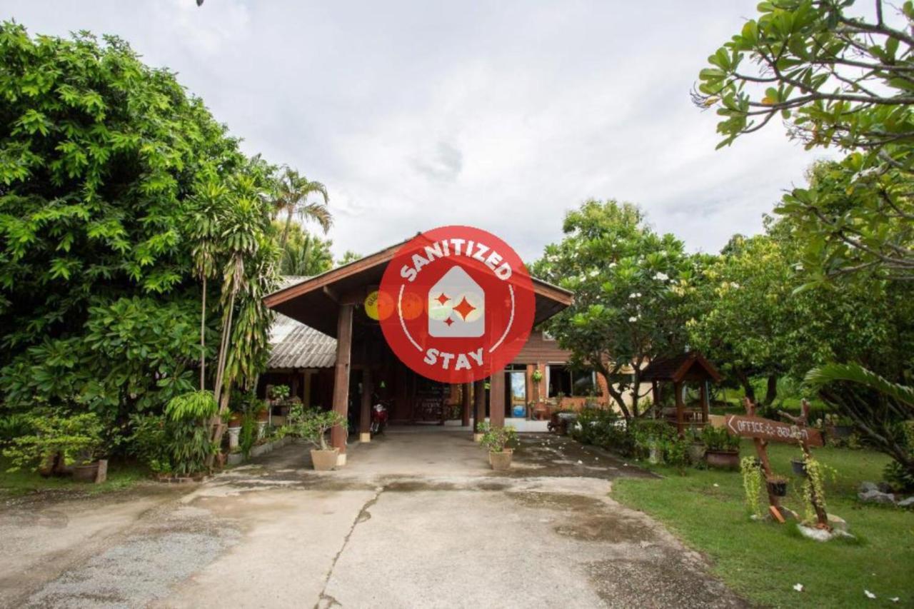 Oyo 909 Guiding Star Resort Чиангмай Екстериор снимка