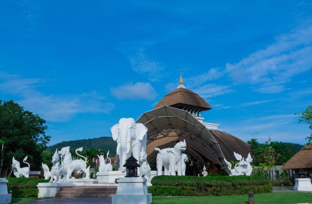 Oyo 909 Guiding Star Resort Чиангмай Екстериор снимка
