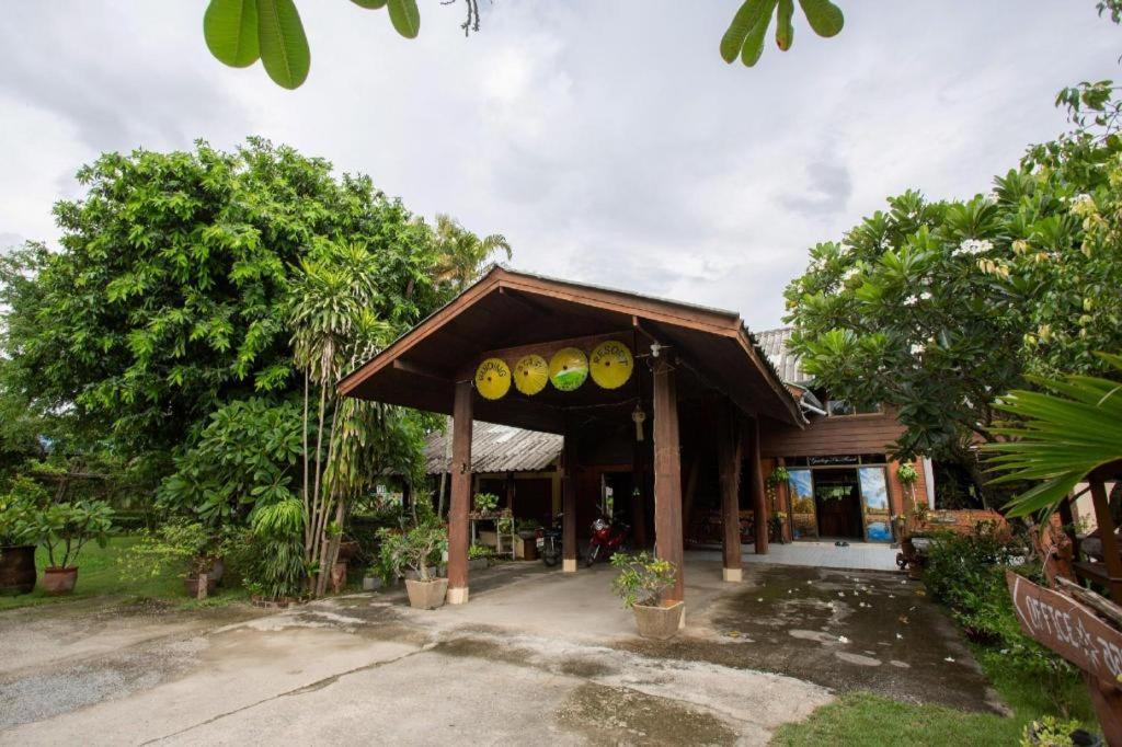 Oyo 909 Guiding Star Resort Чиангмай Екстериор снимка