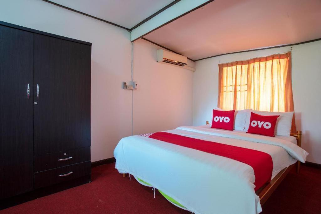 Oyo 909 Guiding Star Resort Чиангмай Екстериор снимка