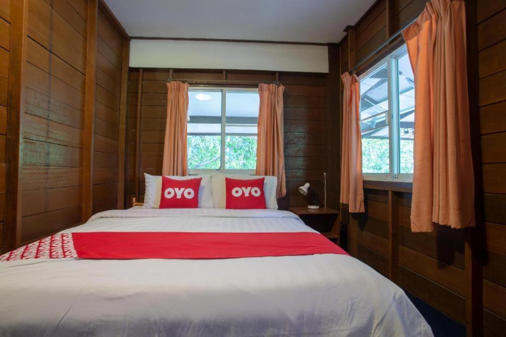 Oyo 909 Guiding Star Resort Чиангмай Екстериор снимка