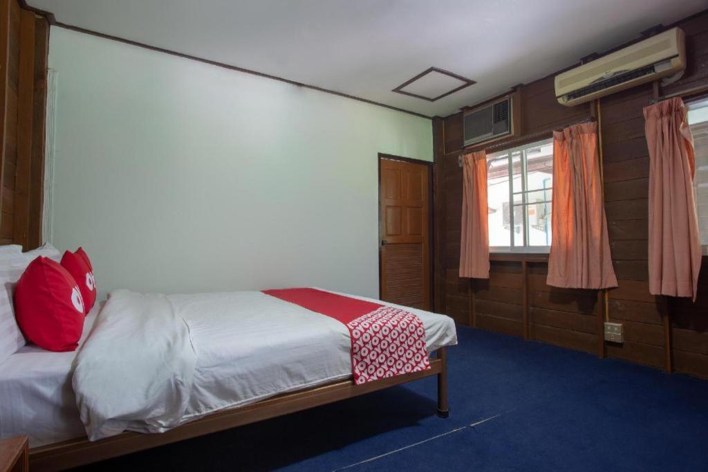 Oyo 909 Guiding Star Resort Чиангмай Екстериор снимка