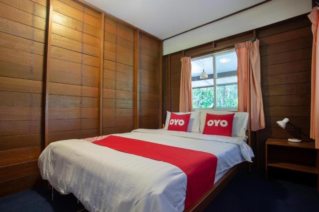 Oyo 909 Guiding Star Resort Чиангмай Екстериор снимка