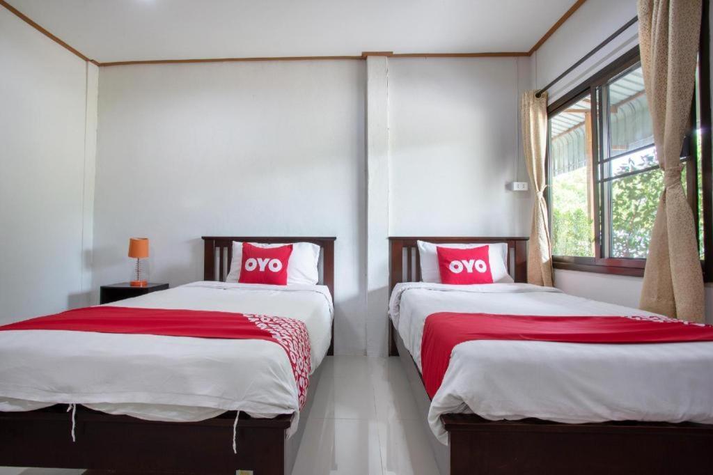Oyo 909 Guiding Star Resort Чиангмай Екстериор снимка