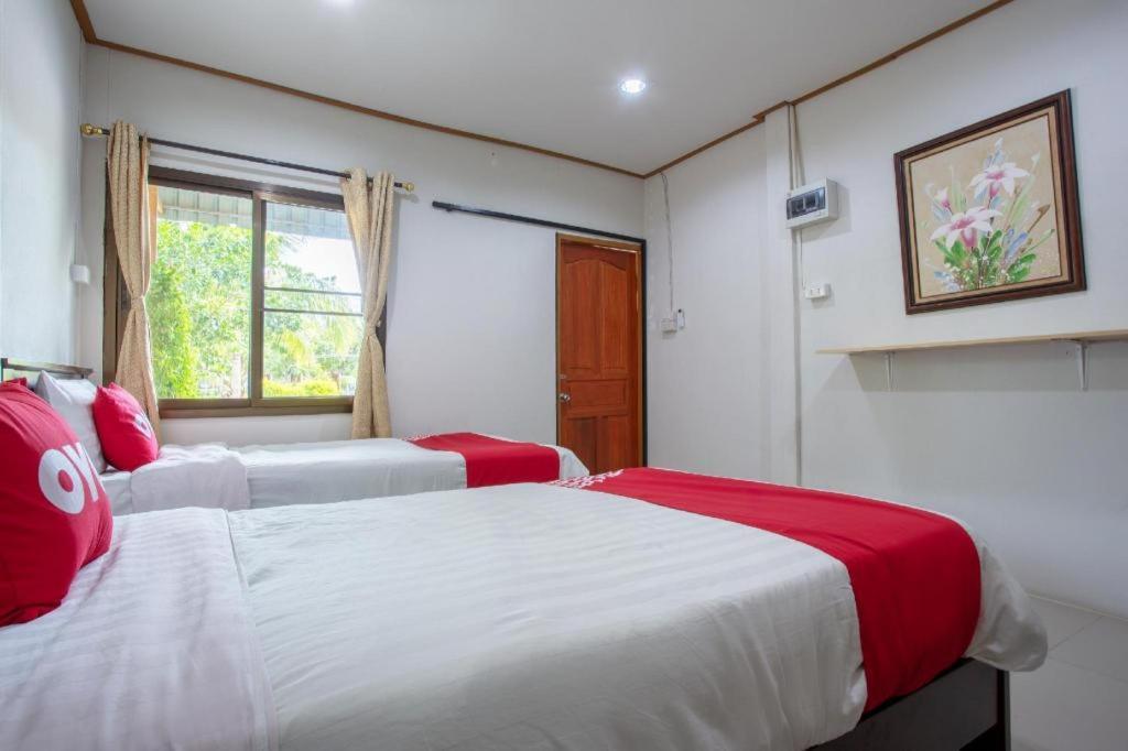 Oyo 909 Guiding Star Resort Чиангмай Екстериор снимка
