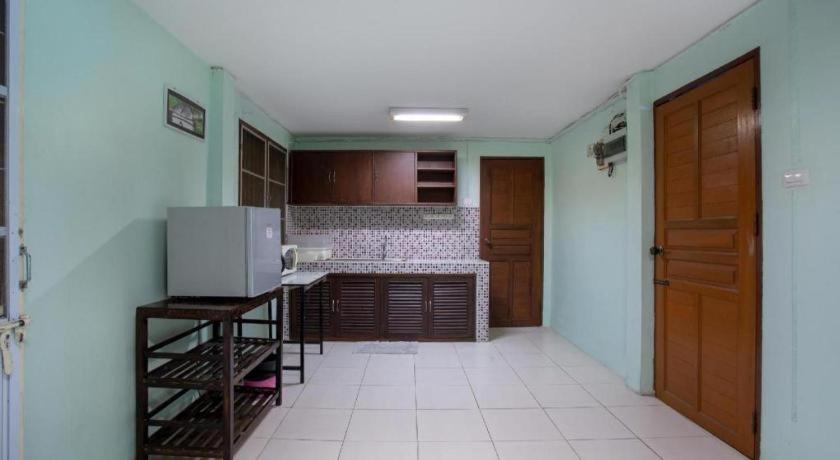 Oyo 909 Guiding Star Resort Чиангмай Екстериор снимка