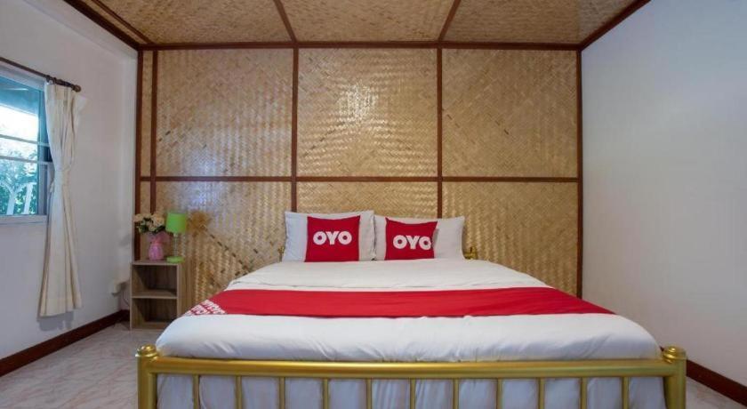 Oyo 909 Guiding Star Resort Чиангмай Екстериор снимка