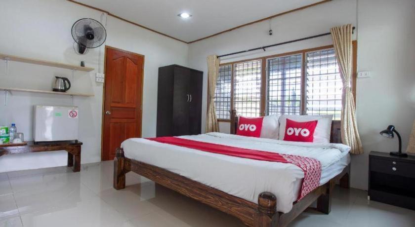 Oyo 909 Guiding Star Resort Чиангмай Екстериор снимка