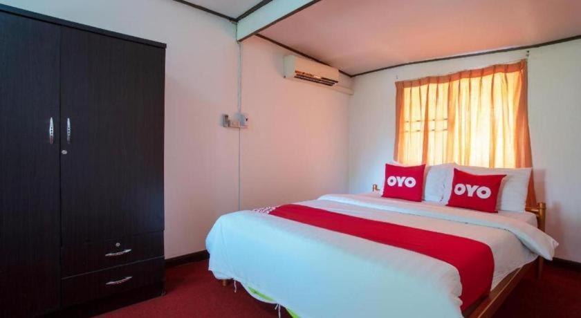 Oyo 909 Guiding Star Resort Чиангмай Екстериор снимка