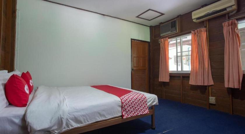 Oyo 909 Guiding Star Resort Чиангмай Екстериор снимка