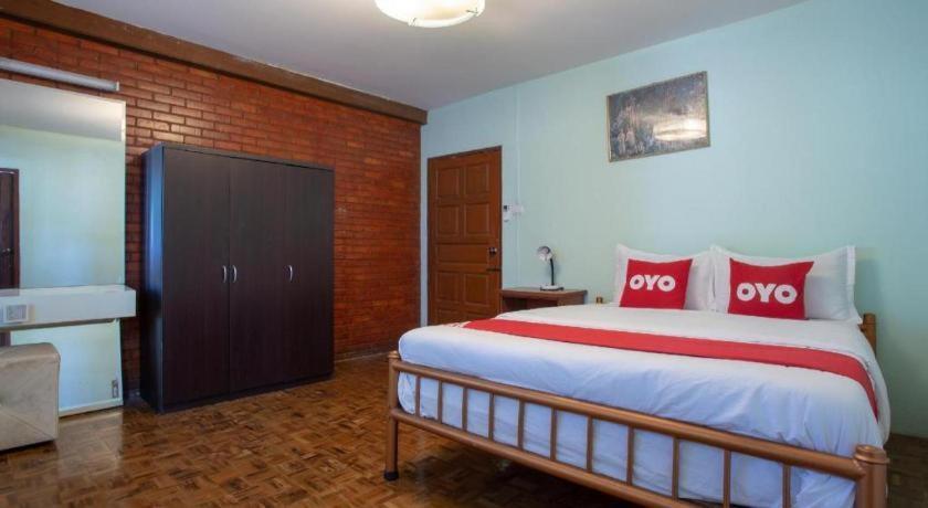 Oyo 909 Guiding Star Resort Чиангмай Екстериор снимка