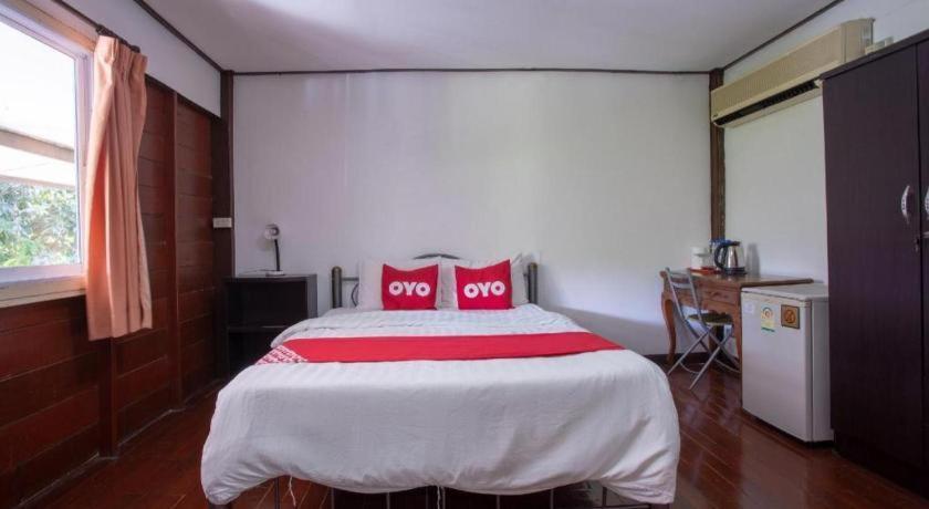 Oyo 909 Guiding Star Resort Чиангмай Екстериор снимка