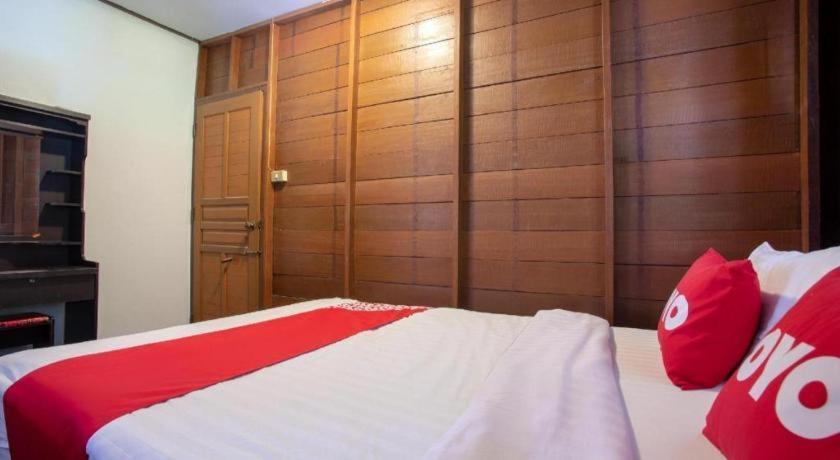 Oyo 909 Guiding Star Resort Чиангмай Екстериор снимка